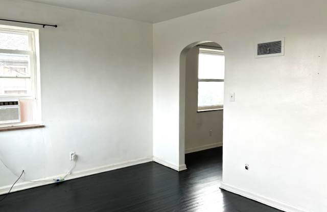 2514 Sunset Blvd. Gallery 3