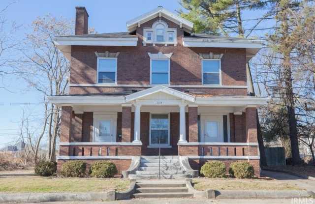 1119 SE Riverside Drive Gallery 1