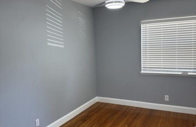 5870 Bowcroft St Gallery 2