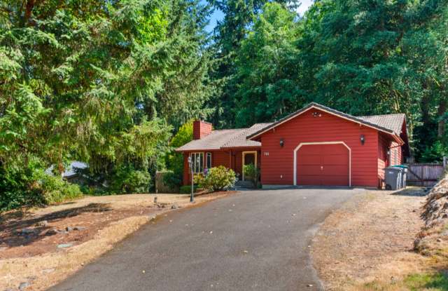 Tracyton Stunner! Available Now! 1/3 Acre FULLY Fenced. photos photos