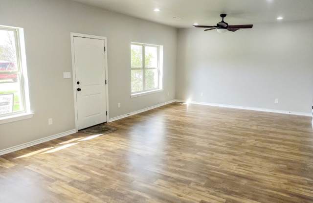103 Kirkland Gallery 4