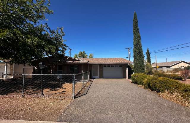 3 Bedroom 2 Bathroom Fully Furnished Home - 2545 Kemp Avenue, Kingman, AZ 86401