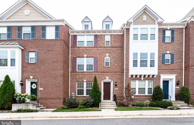 2033 BLUNT LANE - 2033 Blunt Ln, Huntington, VA 22303