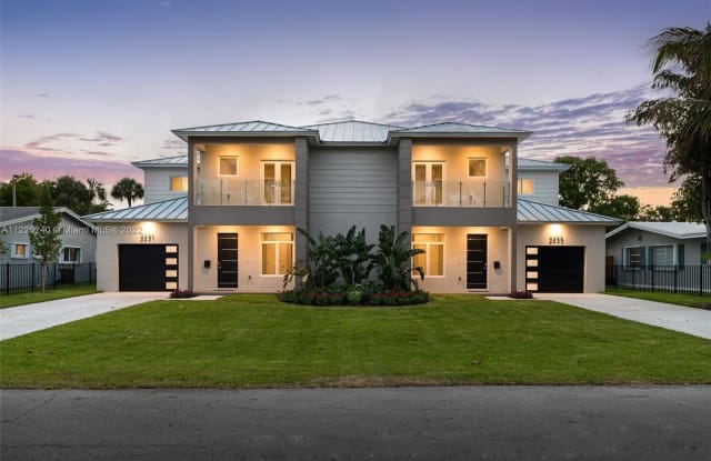 2433 NE 20th Ave - 2433 NE 20th Ave, Lighthouse Point, FL 33064