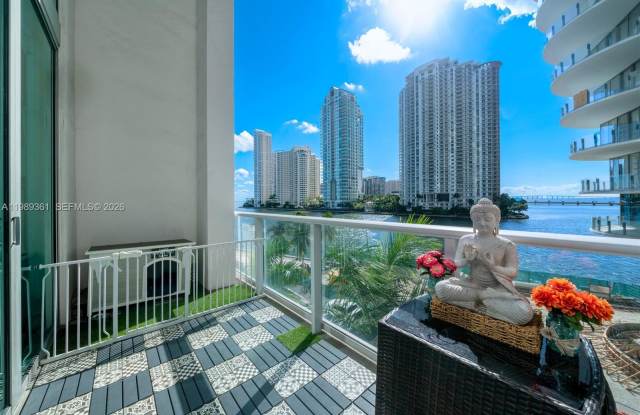 300 South Biscayne Boulevard photos photos