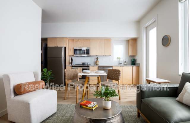 1244 Quincy St photos photos