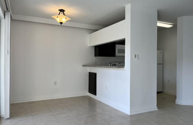 18106 Glenmoor Drive Gallery 3
