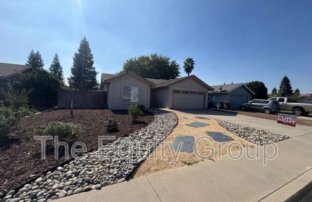 451 W. Marilyn Street - 451 West Marilyn Street, Farmersville, CA 93223 451 W. Marilyn Street - 451 West Marilyn Street, Farmersville, CA 93223