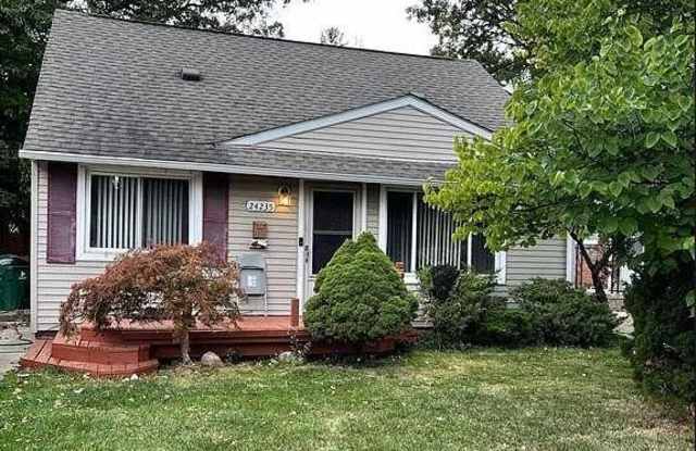 24235 Lexington Avenue photos photos