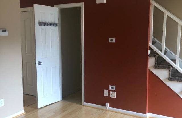1032 Surry Lane Gallery 3