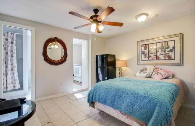 2119 West Farwell Drive Gallery 4