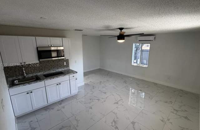 19100 NW 32nd Ave photos photos