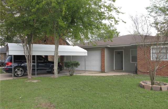 1000 Hardwood Lane - 1000 Hardwood Lane, College Station, TX 77840