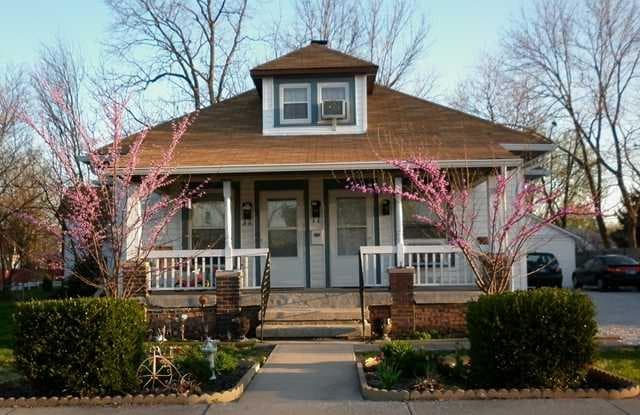 73 1/2 East Broadway Street - 2 - 2 East Broadway Street, Greenwood, IN 46142