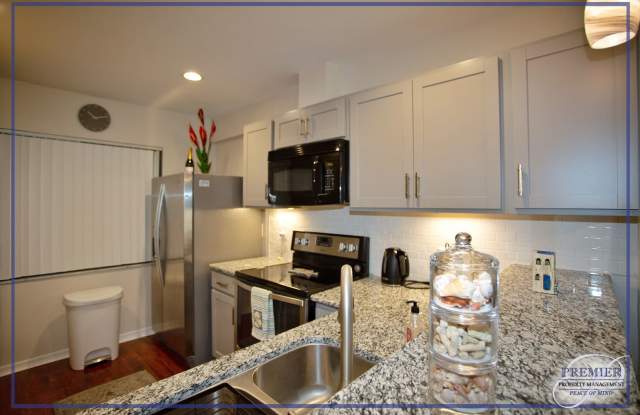 **FULLY FURNISHED SEASONAL RENTAL**BONITA SPRINGS**GATED COMMUNITY** Gallery 3