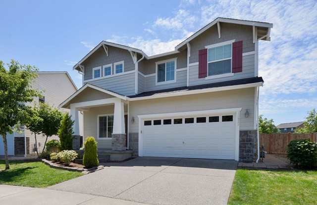 Available Now! Beautiful 4 Bedroom plus Bonus 2.5 Bath Kent East Hill - 11921 Southeast 238th Place, Kent, WA 98031