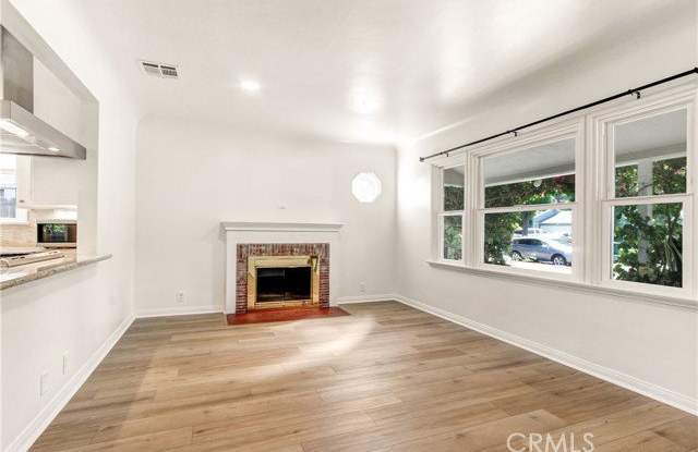 351 West Elm Avenue Gallery 3
