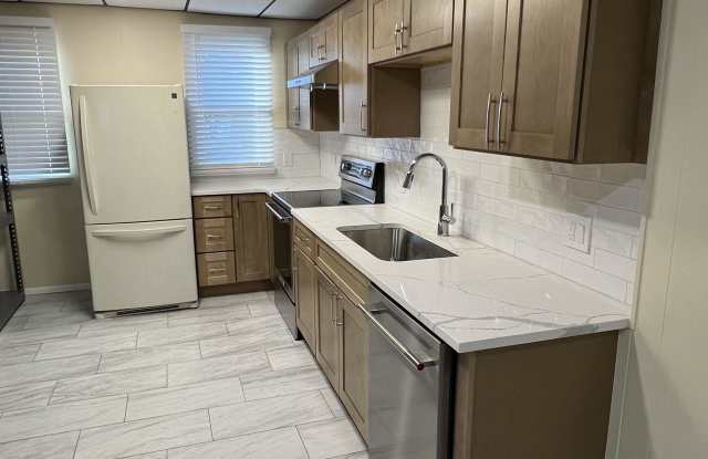 7902 Richfield Road photos photos