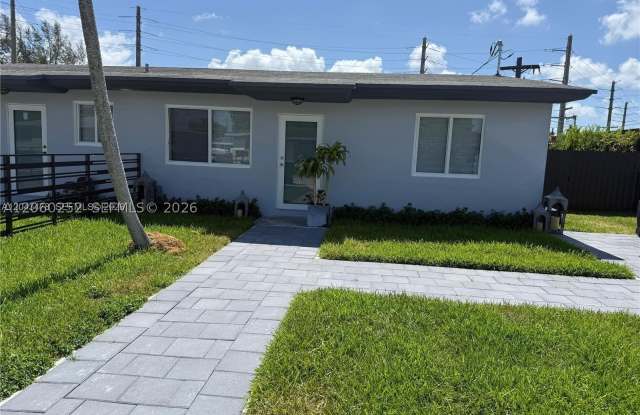 225 SW 76th Ct Gallery 1