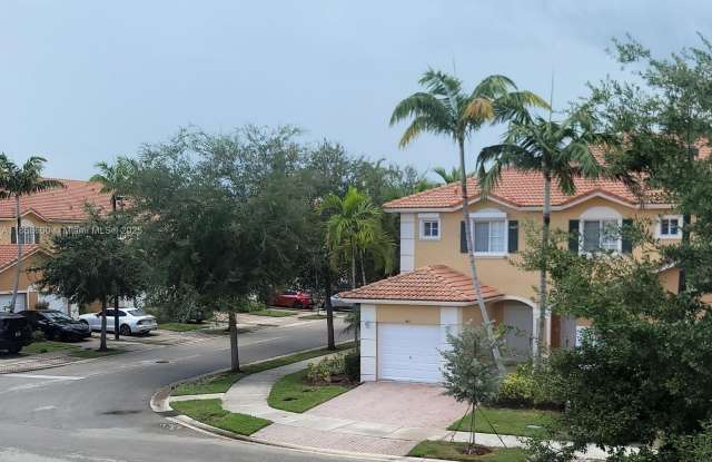 570 Princess Dr photos photos