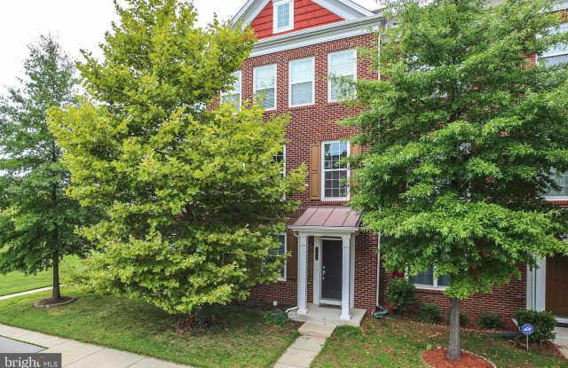 25501 AMBER GATE Terrace Gallery 1