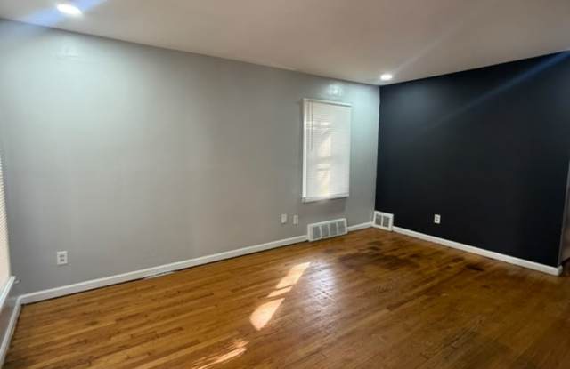16511 Littlefield Street Gallery 4