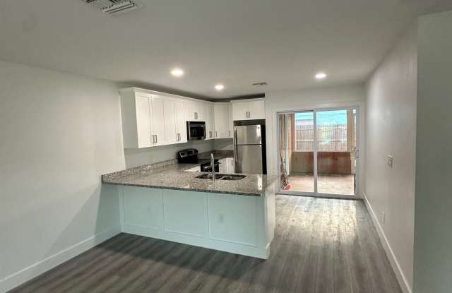 5067 Southeast Driftwood Avenue photos photos