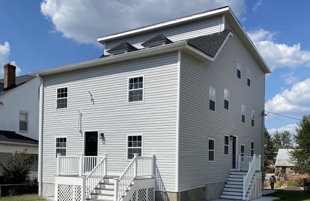 4108 Groveland Avenue - 2E deposit paid $600 M.I 5/19 photos photos