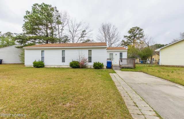 6 Lakewood Court Gallery 3