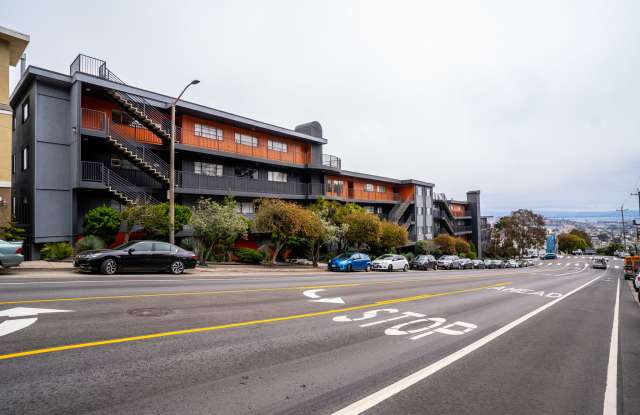 610 Clipper Gallery 3