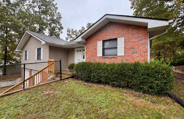 Newly Remodeled - 607 Royal Road, Waynesville, MO 65583 Newly Remodeled - 607 Royal Road, Waynesville, MO 65583