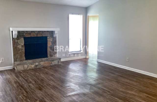 5682 Phillips Drive Gallery 4