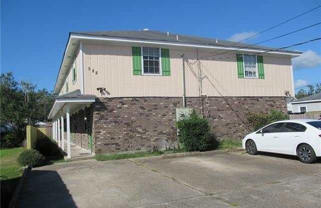 588 OAK Avenue photos photos