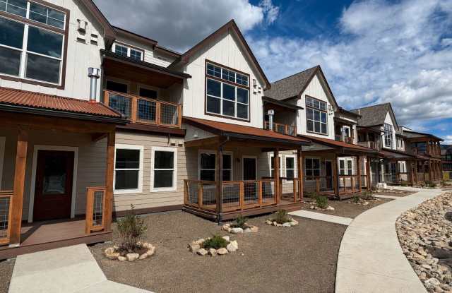 309 Grand Review Drive Gallery 1