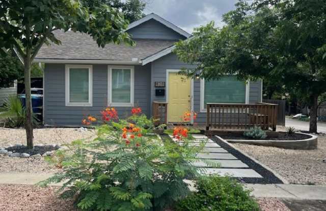 FOR LEASE!! Very nice home in town photos photos