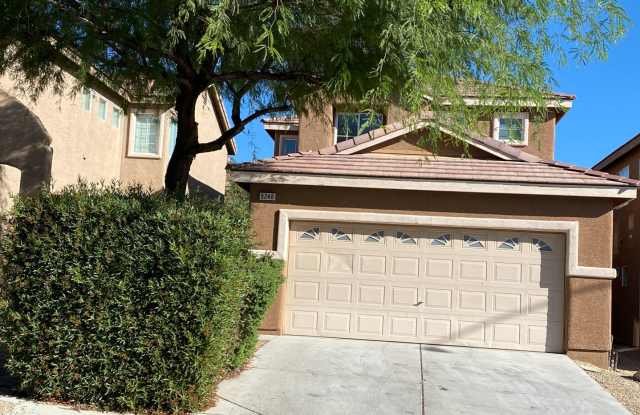 Mountain's Edge 3 Bed 3.5 Bath home in the Southwest. 1 Bed downstairs! photos photos