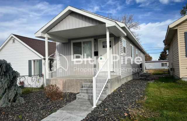 323 Gladstone Street - 323 Gladstone Street, Idaho Falls, ID 83401