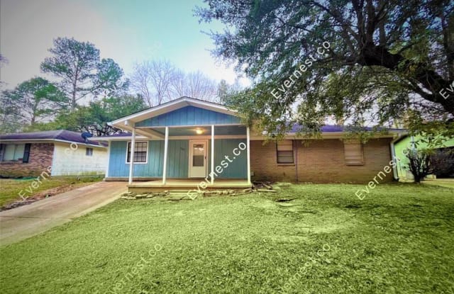127 E Woodcrest Dr - 127 East Woodcrest Drive, Jackson, MS 39212