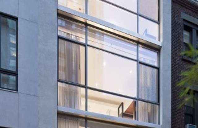 138 Manhattan Avenue Gallery 2