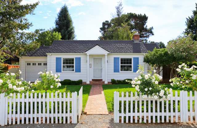 Charming 1 Bed 1 Bath Los Altos Cottage on 9,600 Square Foot Lot - 343 Bellevue Court, Los Altos, CA 94024