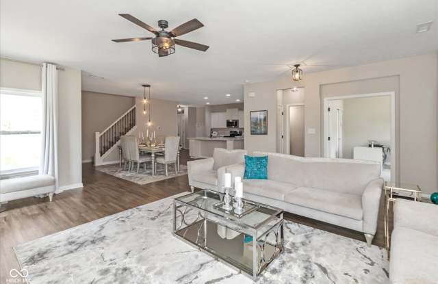 7228 Lockford Walk N Gallery 4