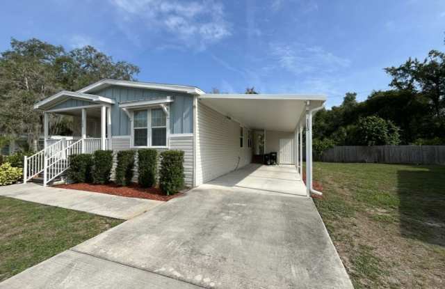 115 Poinsettia Drive Gallery 3