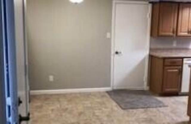 9911 N 95TH Drive Gallery 3