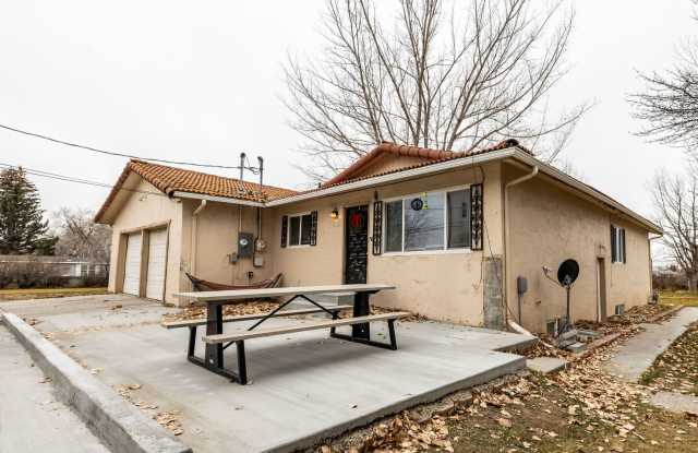 271 N 3rd W photos photos