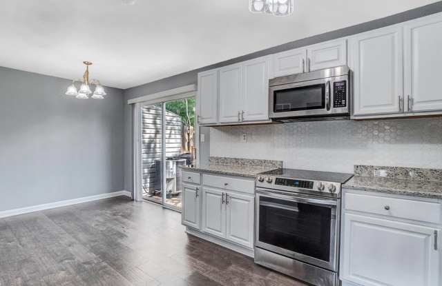 FREDERICKSBURG - NEAR DOWNTOWN AND SPOTSYLVANIA MALL! photos photos