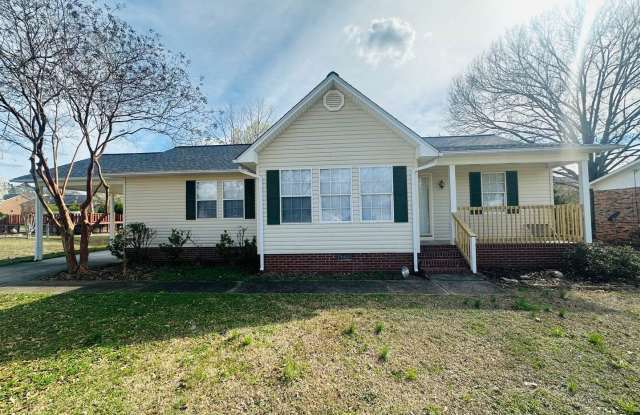 2102 Harrell Drive, Oxford !!  3 Bedroom 2 Bath Home ! ! photos photos