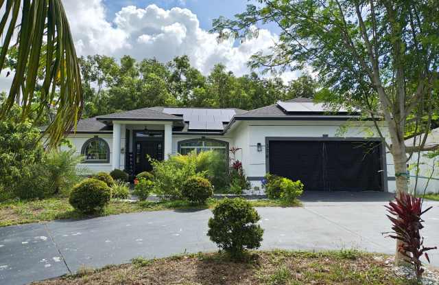 376 SW Tulip Boulevard photos photos