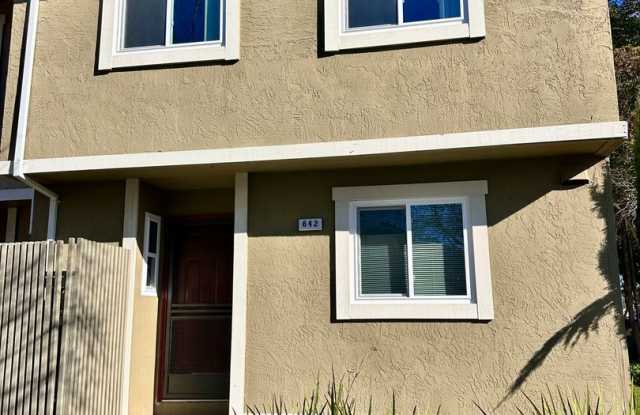 2 bedroom, 1.5 bath in Rohnert Park - 642 Santa Alicia Drive, Rohnert Park, CA 94928