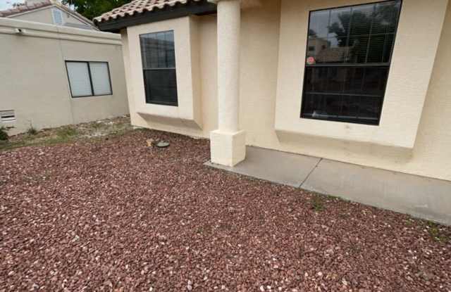 3 Bedroom, 2 Bathroom Home! Schedule a Showing! Gallery 3