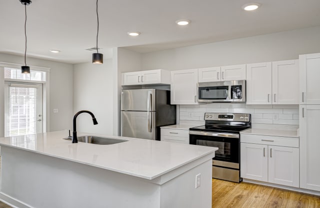 Lakeside Apartments of Carmel Phase II Gallery 3